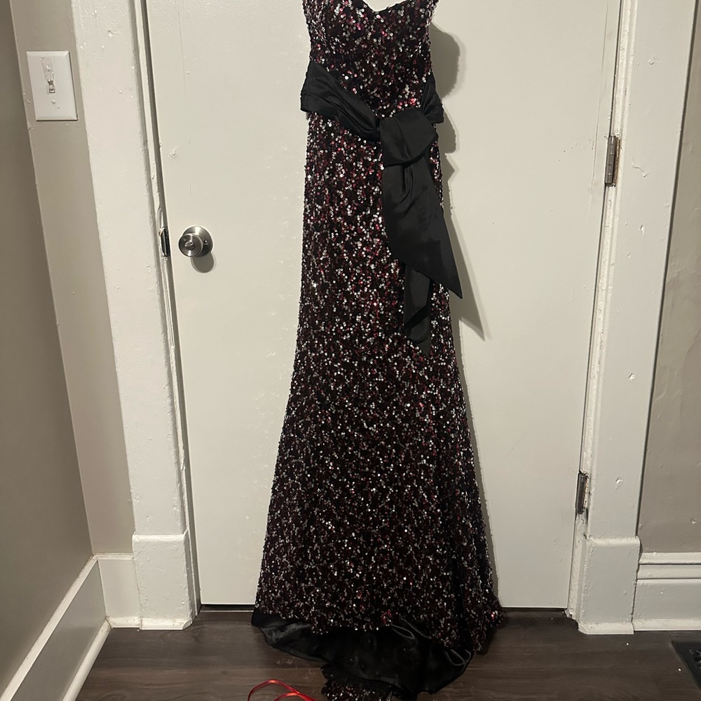 Elegant Black and Red Evening Gown